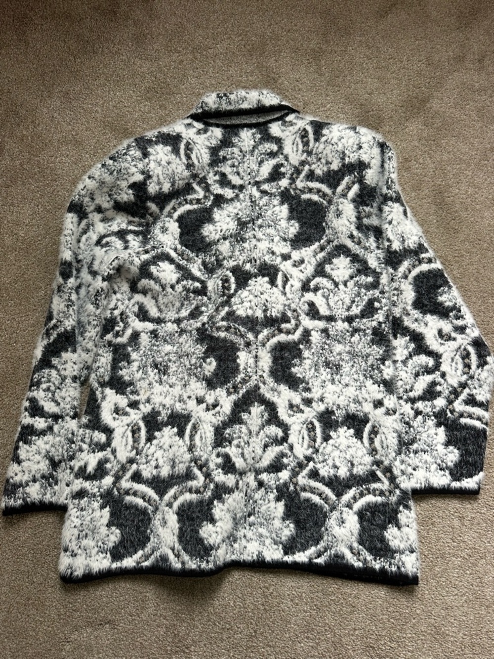 L'Agence Eileen Jacquard Black/Ecru Damask 
Knit Blazer - Picture 6 of 6